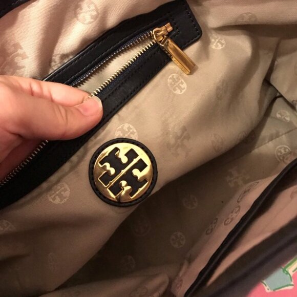 Tory Burch Black and Cream Canvas Market Tote Bag - Picture 9 of 10